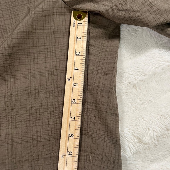 Men’s Lone Cypress by Pebble Beach size 35 brown golf short - Picture 4 of 6